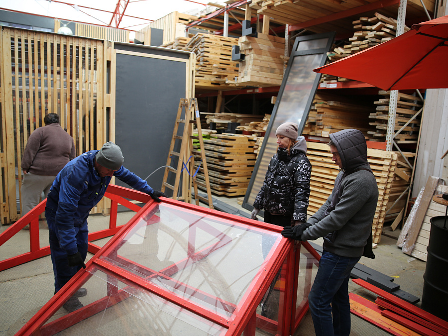 Как мы два раза в год собираем QBIK внутри, чтобы все работало снаружи