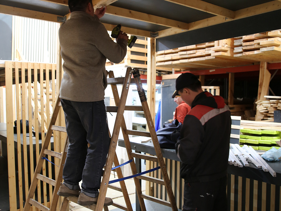 Как мы два раза в год собираем QBIK внутри, чтобы все работало снаружи