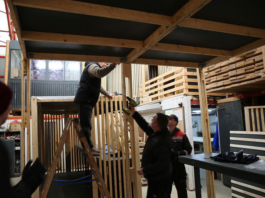 Как мы два раза в год собираем QBIK внутри, чтобы все работало снаружи