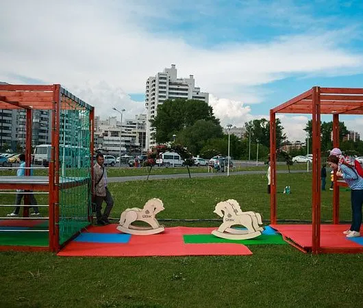 Уличные детские деревянные комплексы для мероприятий в аренду – QBIK